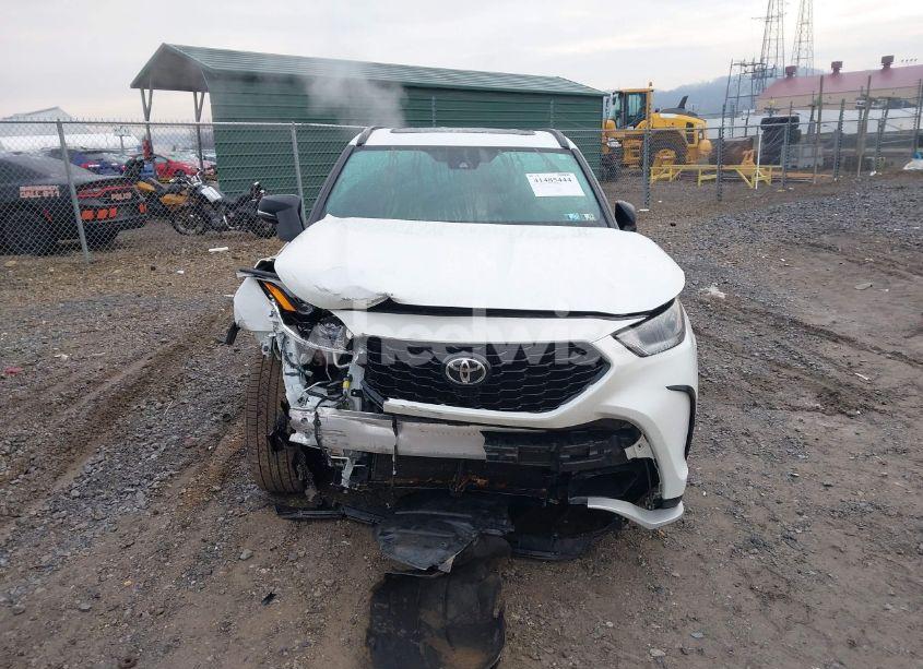 Photo 13 of 2021 Toyota Highlander XSE (VIN 5TDJZRBH5MS096762)