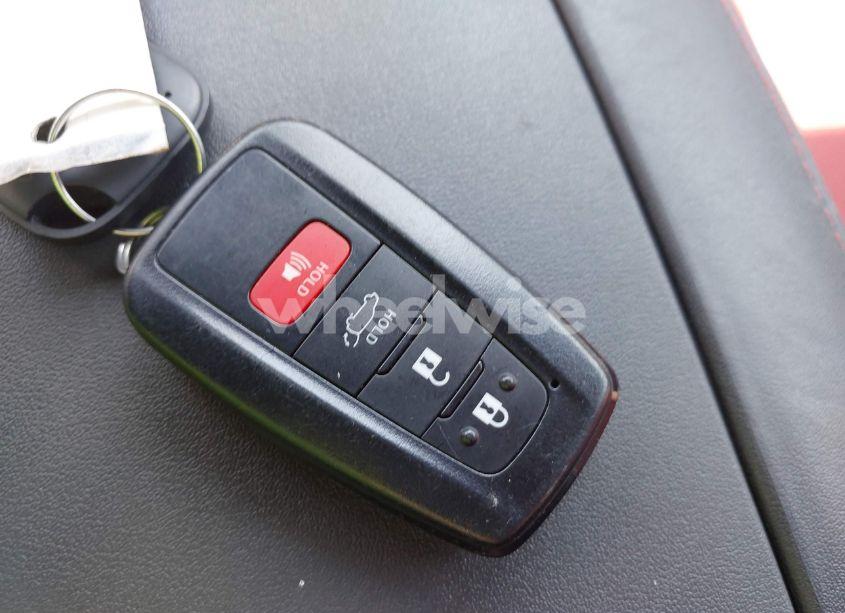 Photo 11 of 2022 Toyota Highlander XSE (VIN 5TDJZRBH7NS188344)