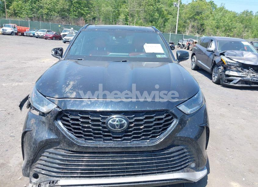Photo 12 of 2022 Toyota Highlander XSE (VIN 5TDJZRBH7NS188344)