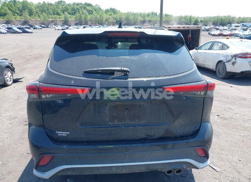 Photo 16 of 2022 Toyota Highlander XSE (VIN 5TDJZRBH7NS188344)