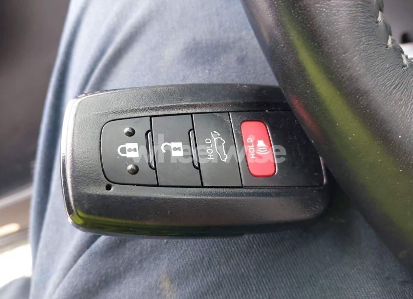 Photo 11 of 2022 Toyota Highlander XSE (VIN 5TDJZRBH7NS204901)