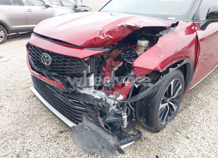 Photo 6 of 2022 Toyota Highlander XSE (VIN 5TDJZRBH7NS204901)