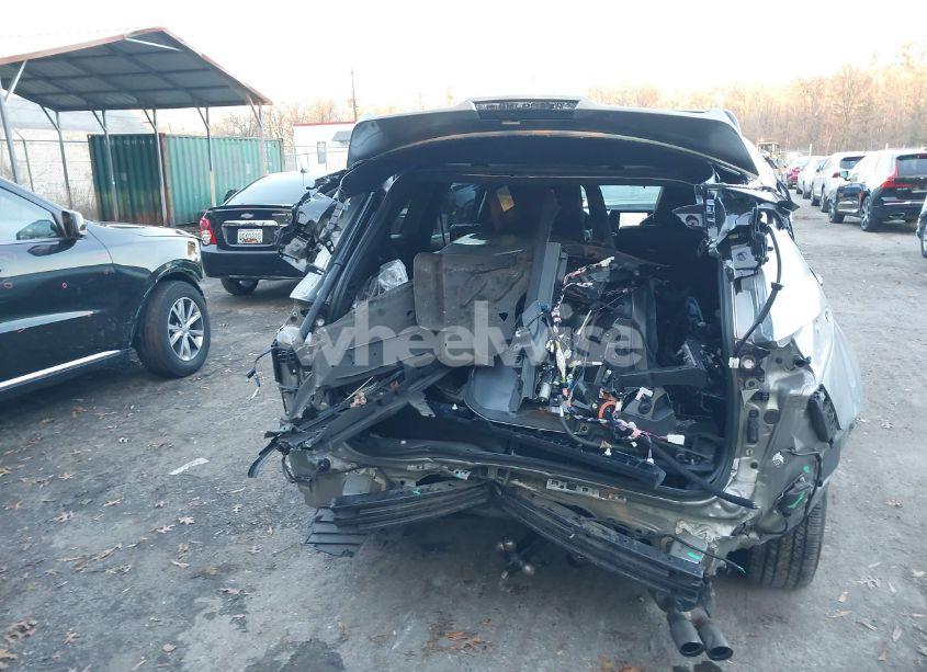 Photo 16 of 2022 Toyota Highlander XSE (VIN 5TDJZRBHXNS186460)