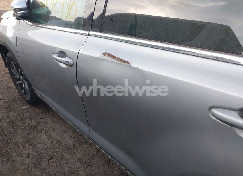 Photo 18 of 2017 Toyota Highlander XLE (VIN 5TDJZRFH0HS382194)