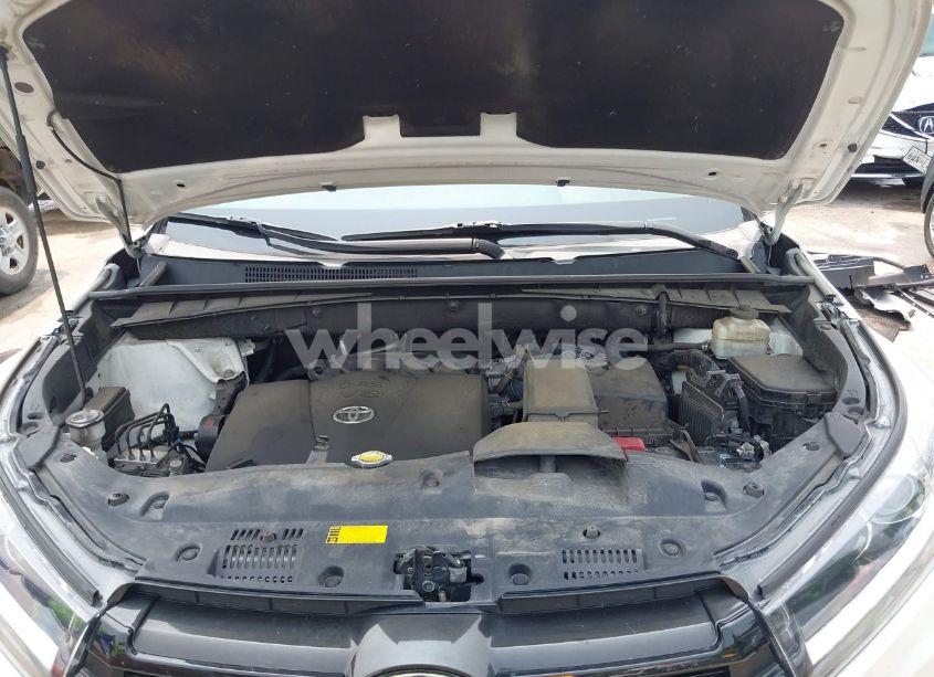 Photo 10 of 2017 Toyota Highlander SE (VIN 5TDJZRFH0HS417638)