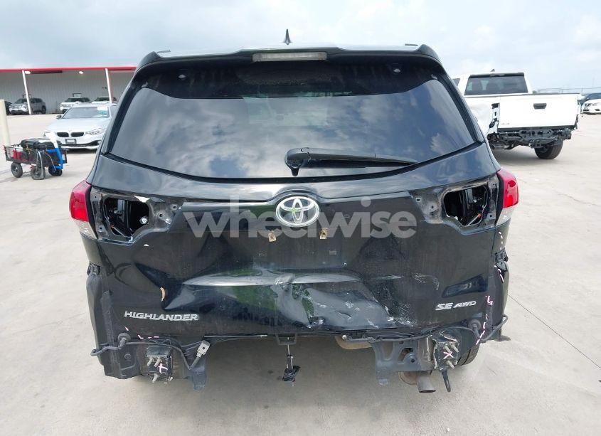 Photo 16 of 2017 Toyota Highlander SE (VIN 5TDJZRFH0HS420409)
