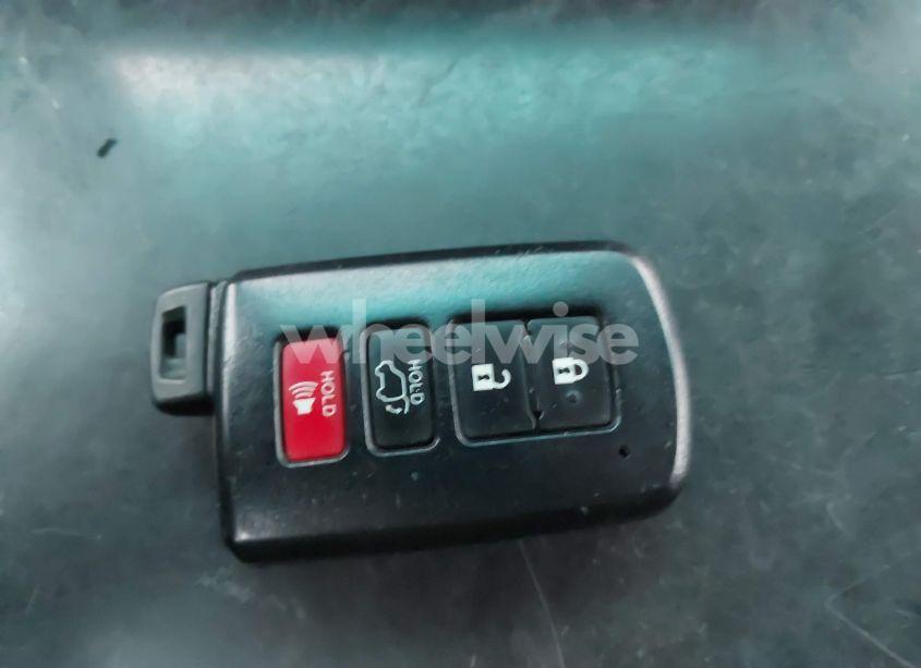 Photo 11 of 2017 Toyota Highlander XLE (VIN 5TDJZRFH0HS432463)