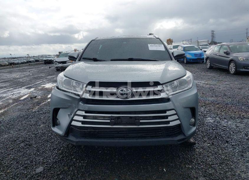 Photo 13 of 2017 Toyota Highlander XLE (VIN 5TDJZRFH0HS432463)