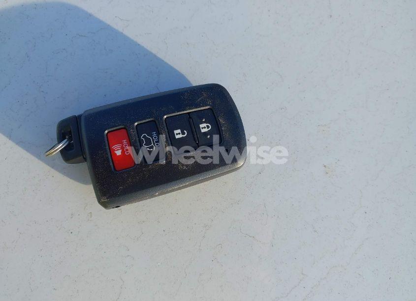 Photo 11 of 2017 Toyota Highlander XLE (VIN 5TDJZRFH0HS447562)