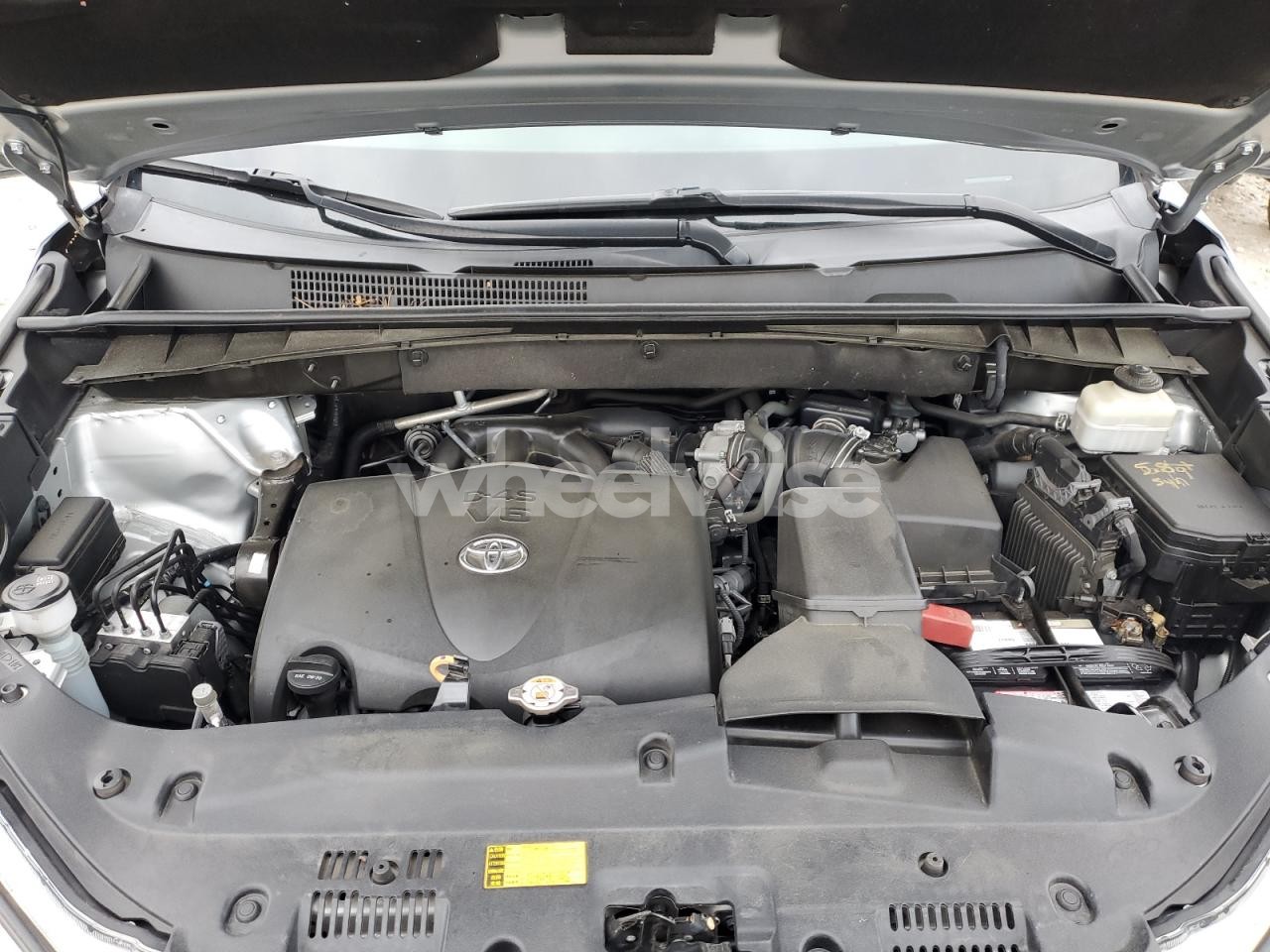 Photo 12 of 2017 TOYOTA HIGHLANDER SE N/A (VIN 5TDJZRFH0HS468024)