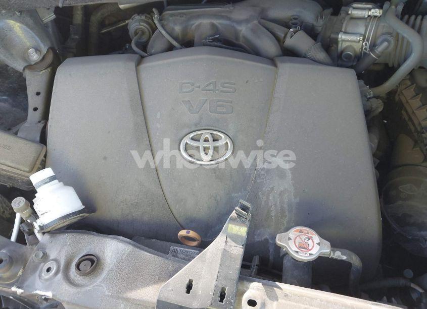Photo 10 of 2019 Toyota Highlander XLE (VIN 5TDJZRFH0KS711578)