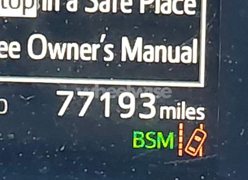 Photo 15 of 2019 Toyota Highlander XLE (VIN 5TDJZRFH0KS711578)