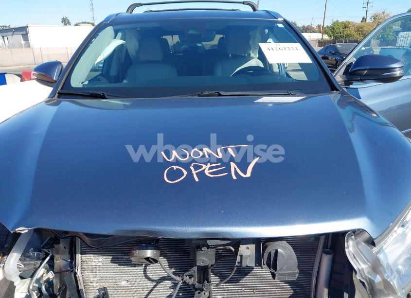 Photo 10 of 2019 Toyota Highlander XLE (VIN 5TDJZRFH0KS993317)