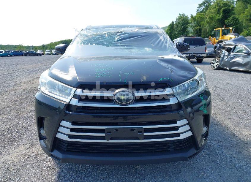 Photo 12 of 2017 Toyota Highlander XLE (VIN 5TDJZRFH1HS394399)