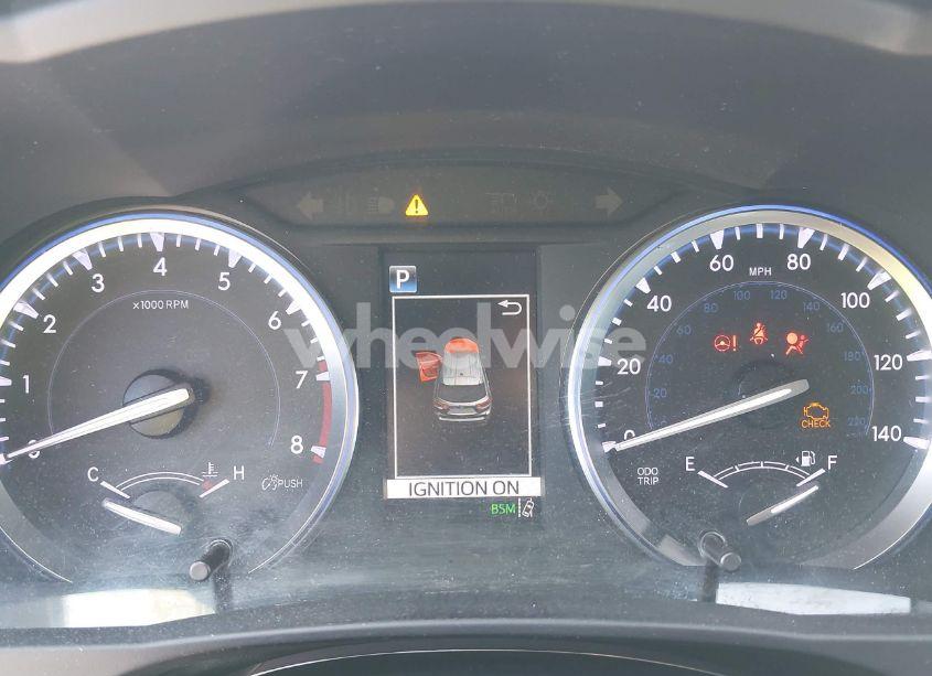 Photo 7 of 2017 Toyota Highlander SE (VIN 5TDJZRFH1HS515030)