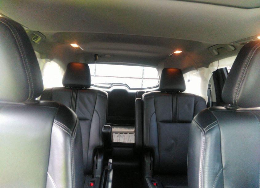 Photo 8 of 2018 Toyota Highlander SE (VIN 5TDJZRFH1JS499918)