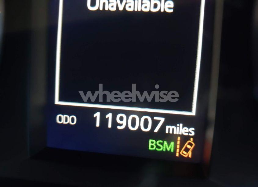 Photo 15 of 2018 Toyota Highlander XLE (VIN 5TDJZRFH1JS523943)