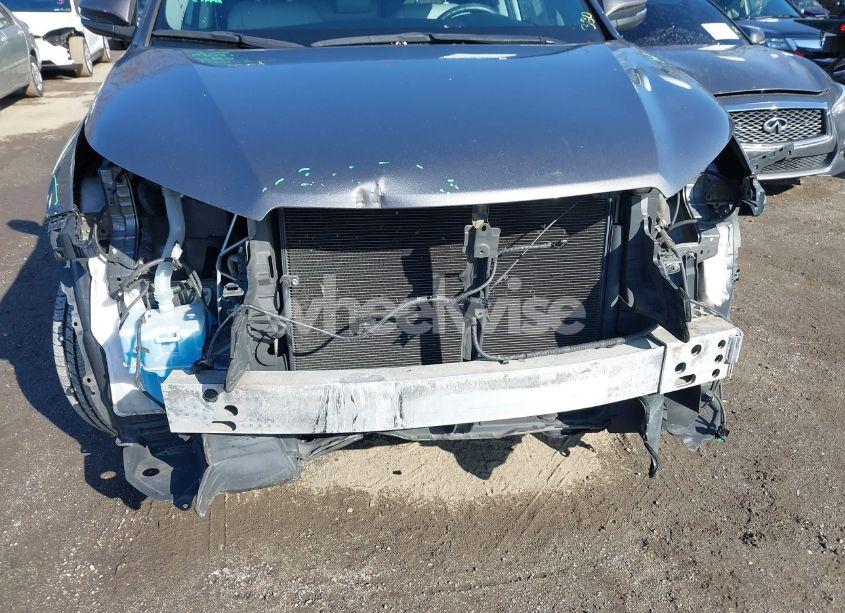 Photo 6 of 2018 Toyota Highlander XLE (VIN 5TDJZRFH1JS523943)