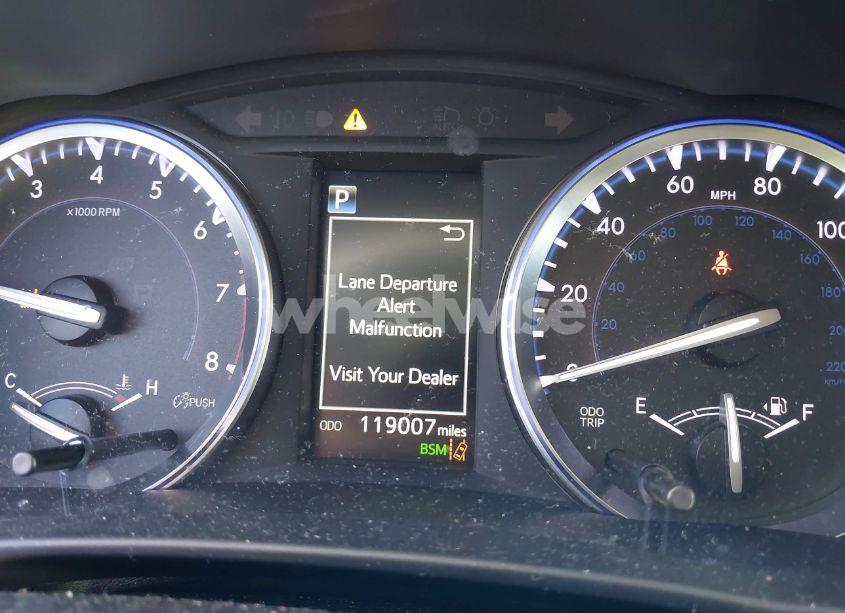 Photo 7 of 2018 Toyota Highlander XLE (VIN 5TDJZRFH1JS523943)