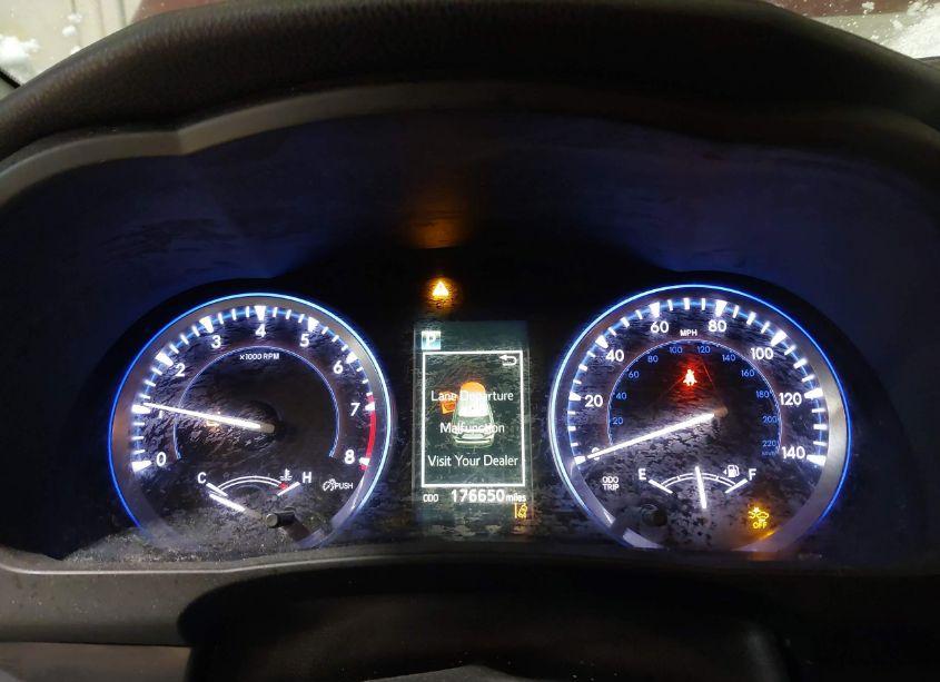 Photo 7 of 2018 Toyota Highlander XLE (VIN 5TDJZRFH1JS802700)