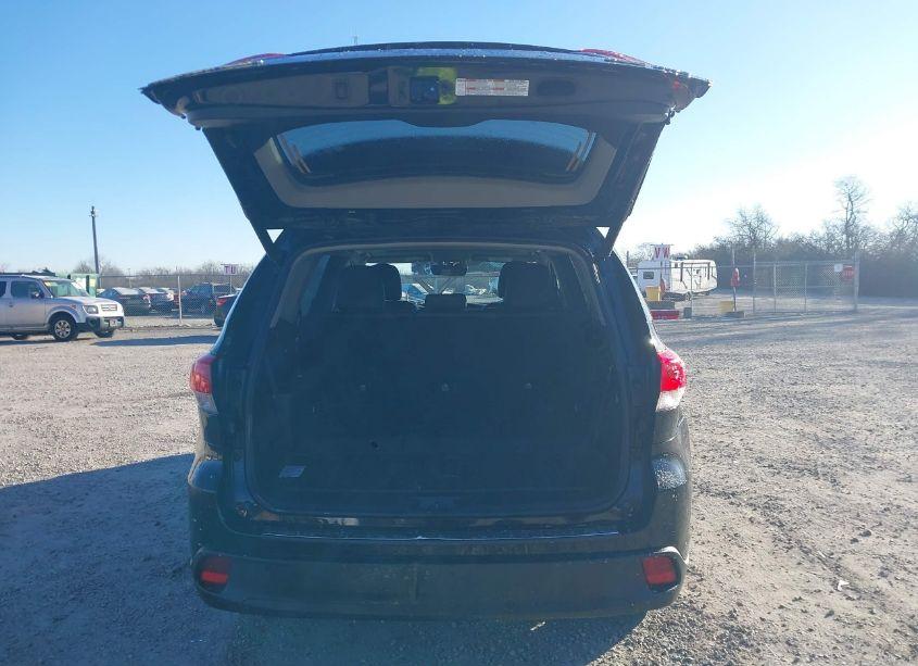 Photo 17 of 2019 Toyota Highlander XLE (VIN 5TDJZRFH1KS597896)