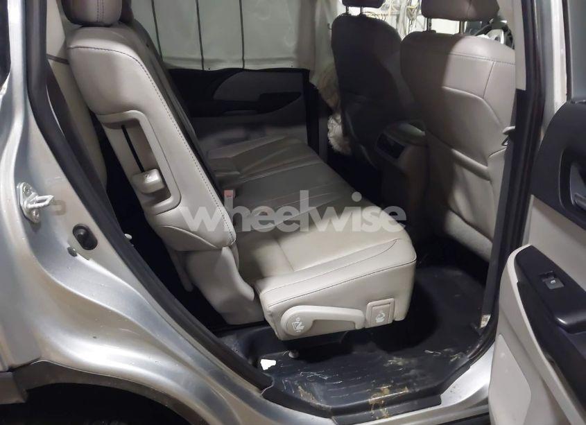 Photo 8 of 2019 Toyota Highlander XLE (VIN 5TDJZRFH1KS606502)