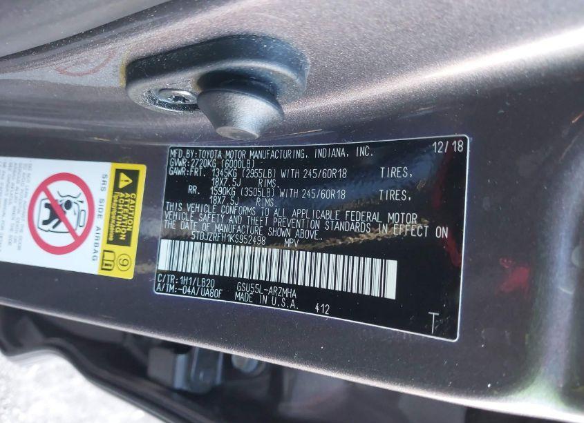 Photo 9 of 2019 Toyota Highlander XLE (VIN 5TDJZRFH1KS952498)