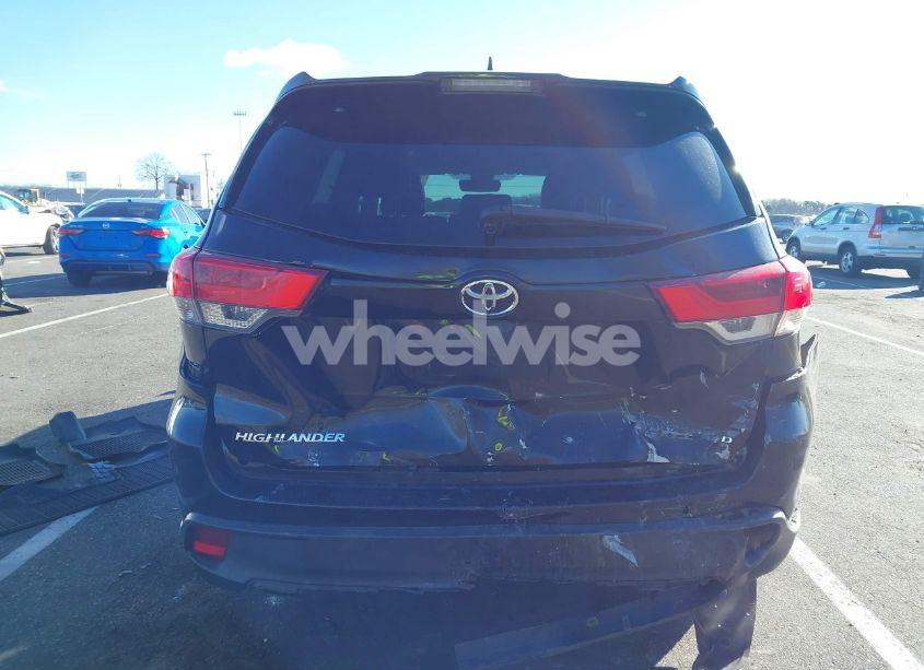 Photo 16 of 2017 Toyota Highlander XLE (VIN 5TDJZRFH2HS358298)