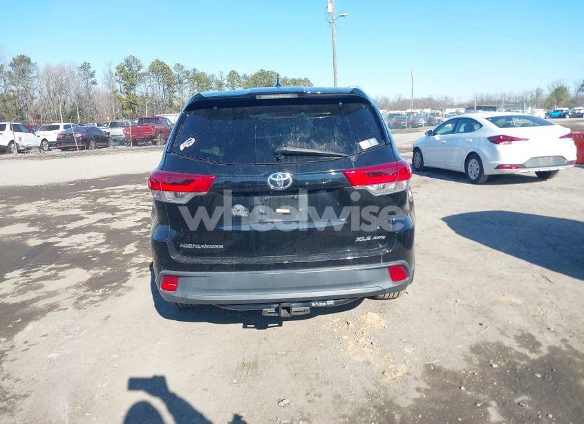 Photo 17 of 2017 Toyota Highlander XLE (VIN 5TDJZRFH2HS391365)
