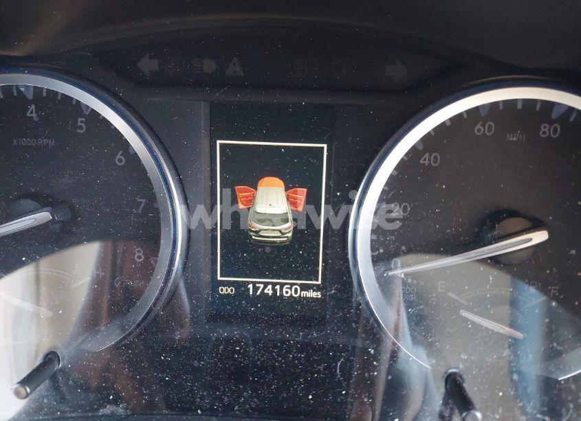 Photo 7 of 2017 Toyota Highlander XLE (VIN 5TDJZRFH2HS391365)