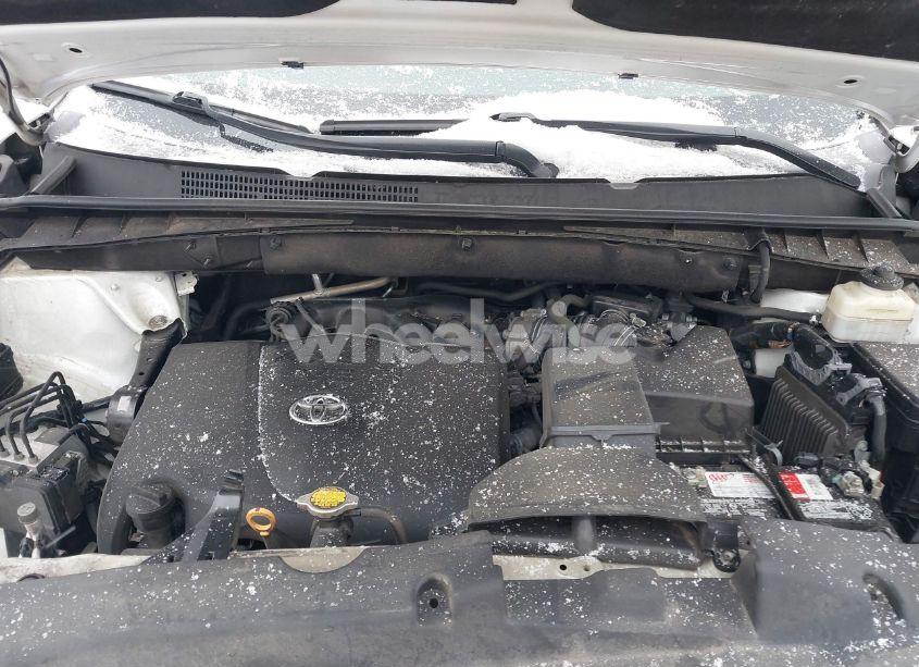 Photo 10 of 2017 Toyota Highlander XLE (VIN 5TDJZRFH2HS511925)