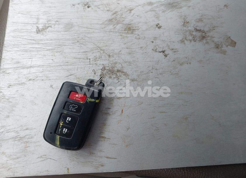 Photo 11 of 2017 Toyota Highlander XLE (VIN 5TDJZRFH2HS511925)