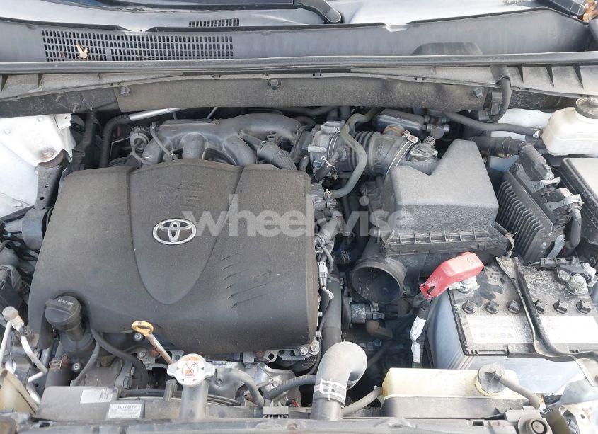 Photo 10 of 2018 Toyota Highlander XLE (VIN 5TDJZRFH2JS525488)