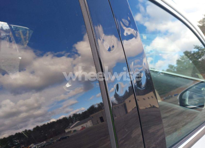 Photo 21 of 2018 Toyota Highlander XLE (VIN 5TDJZRFH2JS525488)