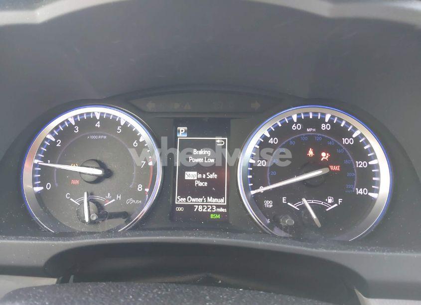 Photo 7 of 2018 Toyota Highlander XLE (VIN 5TDJZRFH2JS891838)