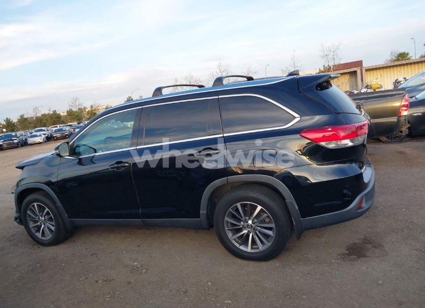 Photo 15 of 2019 Toyota Highlander XLE (VIN 5TDJZRFH2KS569010)