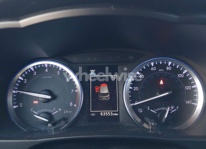 Photo 7 of 2019 Toyota Highlander XLE (VIN 5TDJZRFH2KS569010)