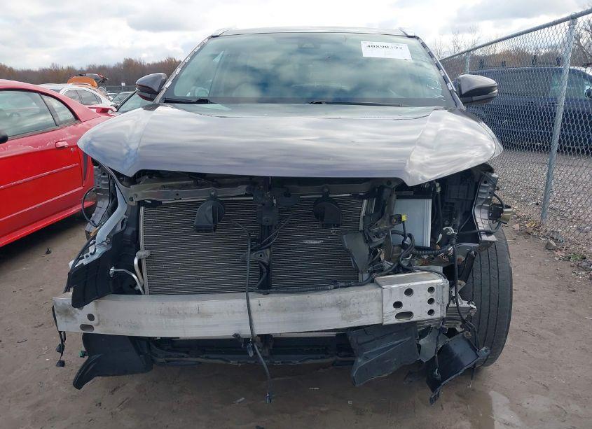 Photo 13 of 2019 Toyota Highlander XLE (VIN 5TDJZRFH2KS578371)