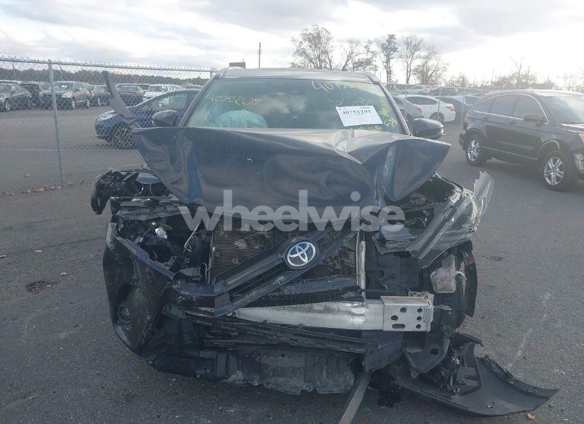 Photo 12 of 2019 Toyota Highlander SE (VIN 5TDJZRFH2KS604029)