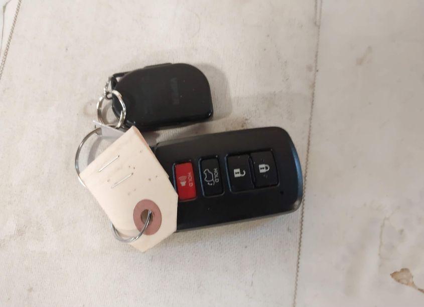 Photo 11 of 2017 Toyota Highlander XLE (VIN 5TDJZRFH3HS368760)