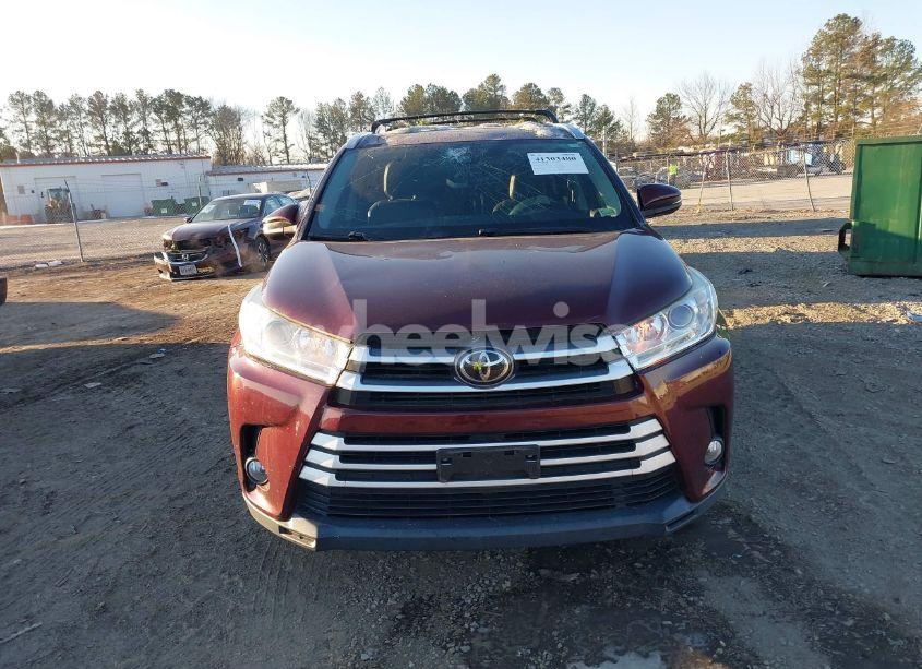 Photo 12 of 2017 Toyota Highlander XLE (VIN 5TDJZRFH3HS378351)