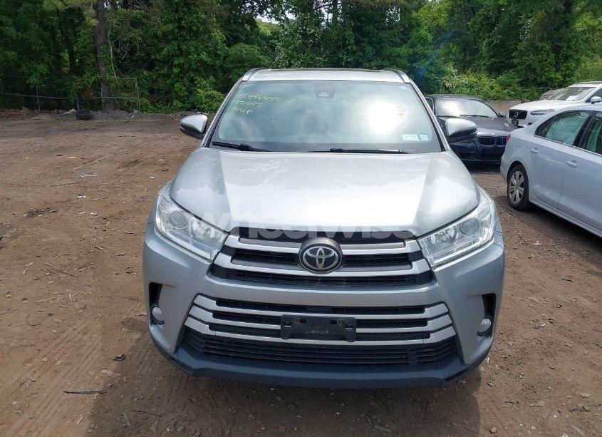 Photo 12 of 2017 Toyota Highlander XLE (VIN 5TDJZRFH3HS512047)