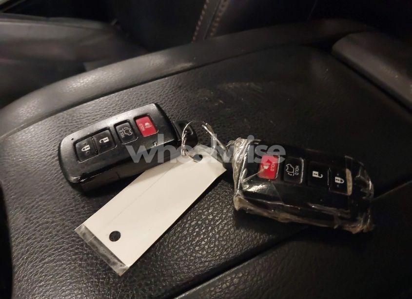 Photo 11 of 2017 Toyota Highlander XLE (VIN 5TDJZRFH3HS513313)