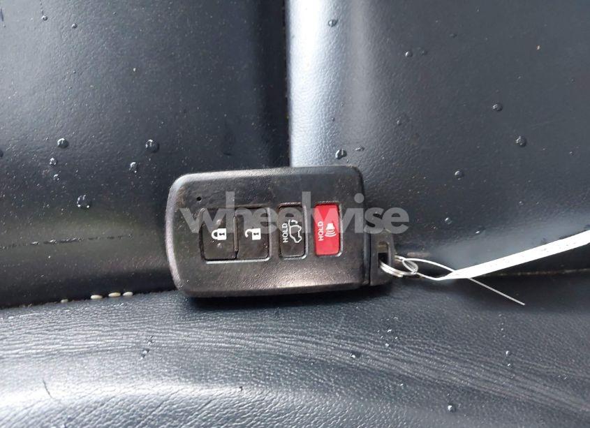 Photo 11 of 2017 Toyota Highlander XLE (VIN 5TDJZRFH3HS513862)