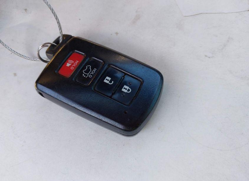 Photo 11 of 2018 Toyota Highlander XLE (VIN 5TDJZRFH3JS499399)