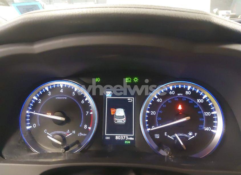 Photo 7 of 2018 Toyota Highlander XLE (VIN 5TDJZRFH3JS878855)