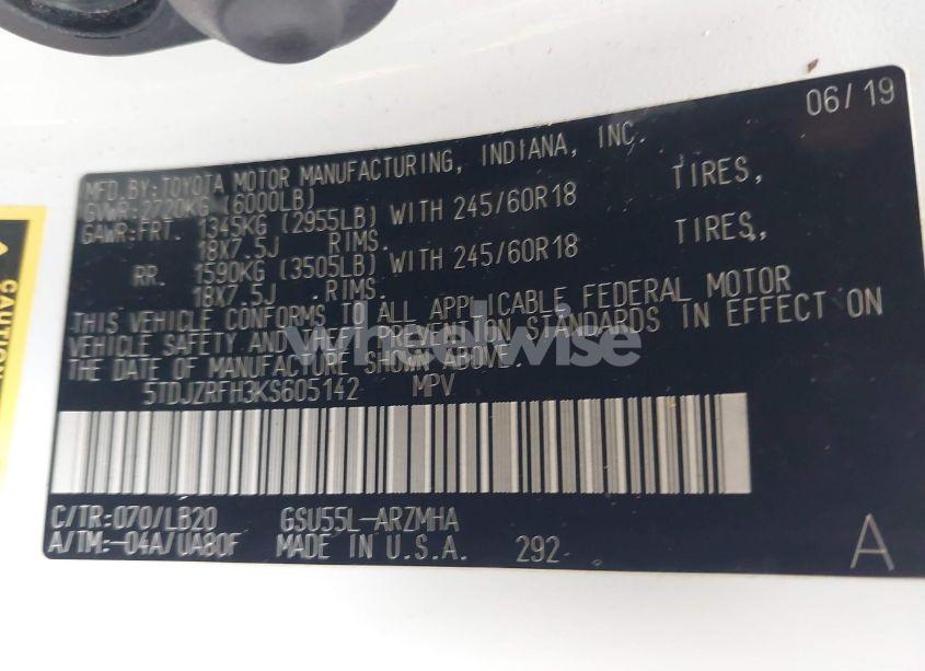 Photo 9 of 2019 Toyota Highlander XLE (VIN 5TDJZRFH3KS605142)