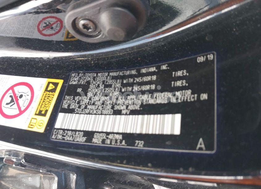 Photo 9 of 2019 Toyota Highlander XLE (VIN 5TDJZRFH3KS618893)