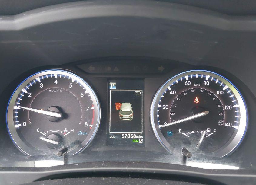 Photo 7 of 2019 Toyota Highlander XLE (VIN 5TDJZRFH3KS709839)