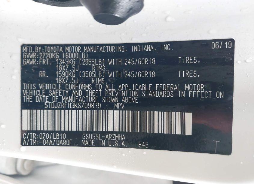 Photo 9 of 2019 Toyota Highlander XLE (VIN 5TDJZRFH3KS709839)